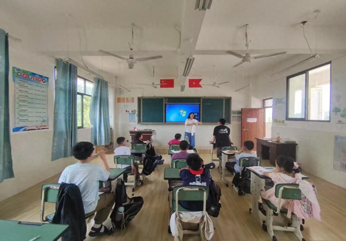 遂宁安居区三家镇青山明德小学校开展心理健康教育活动