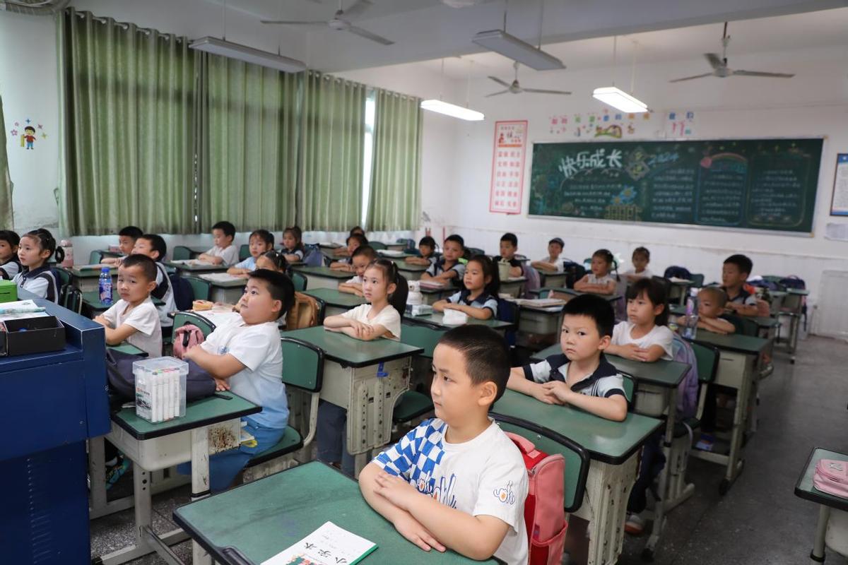 童梦跃新程 探秘小学行——遂宁安居三幼大班开展幼小衔接活动
