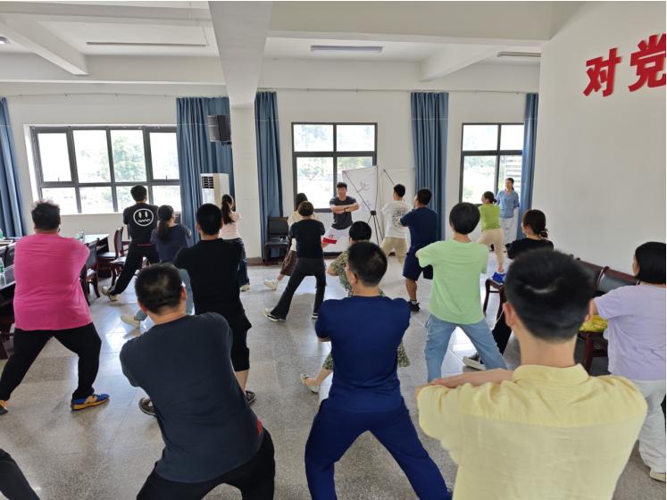 宜宾市南溪区2025年全民健康知识及中医药文化活动走进黄沙镇