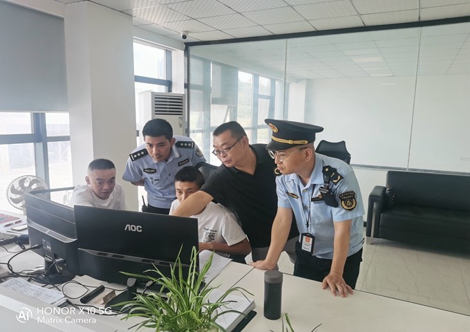 遂宁交警：联合交运、道安办深入商砼运输企业开展安全检查