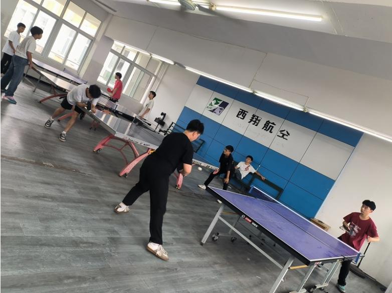 宜宾市叙州区高场职校乒乓球俱乐部举办乒乓球巅峰赛