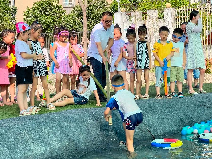 毕业，我们一起“趣”玩水