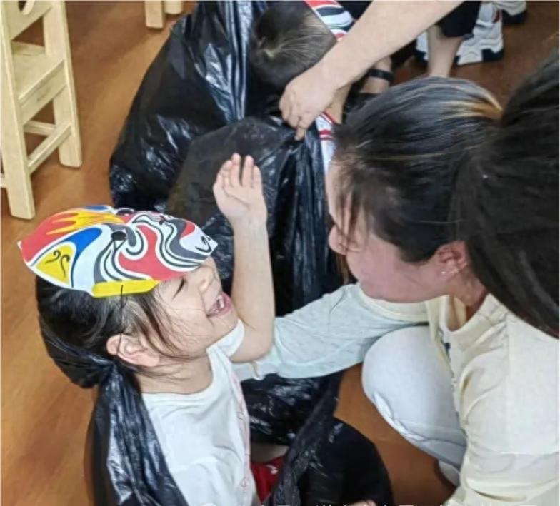 快乐成长，梦想起航——遂宁安居六幼举行2025届大班毕业典礼