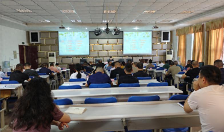 以法筑爱 共建无碍家园——宜宾市南溪区残联理事长何再春解读《中华人民共和国无障碍环境建设法》