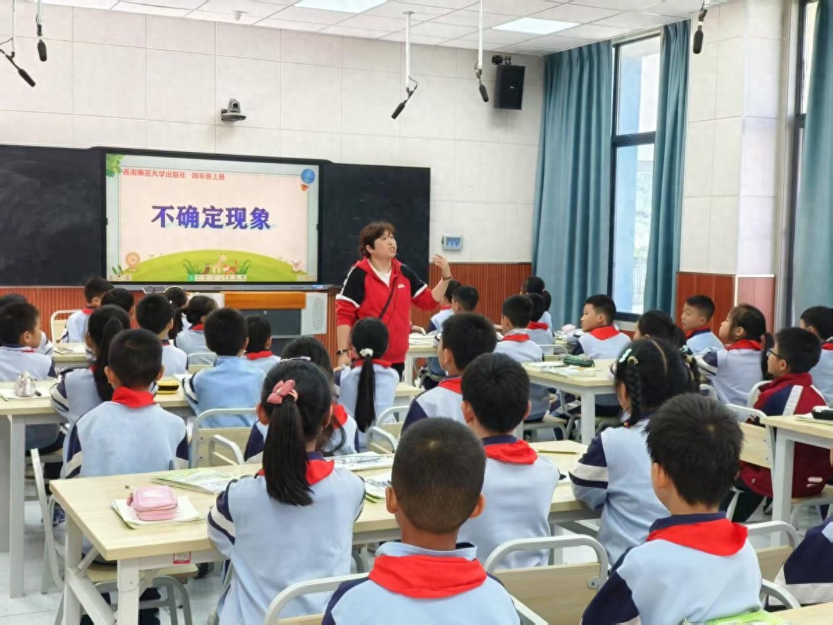宜宾市南溪区福临小学校四年级3班：夏老师 我们爱您