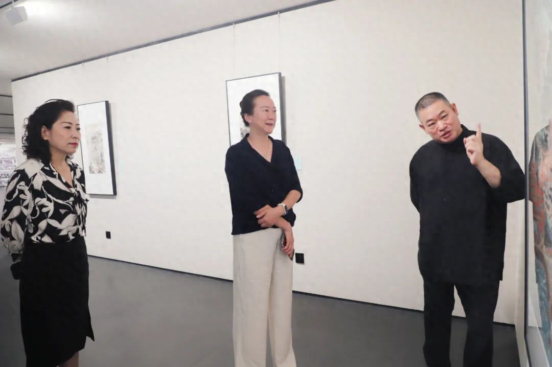韩梅到遂宁市三月美术馆调研文艺工作