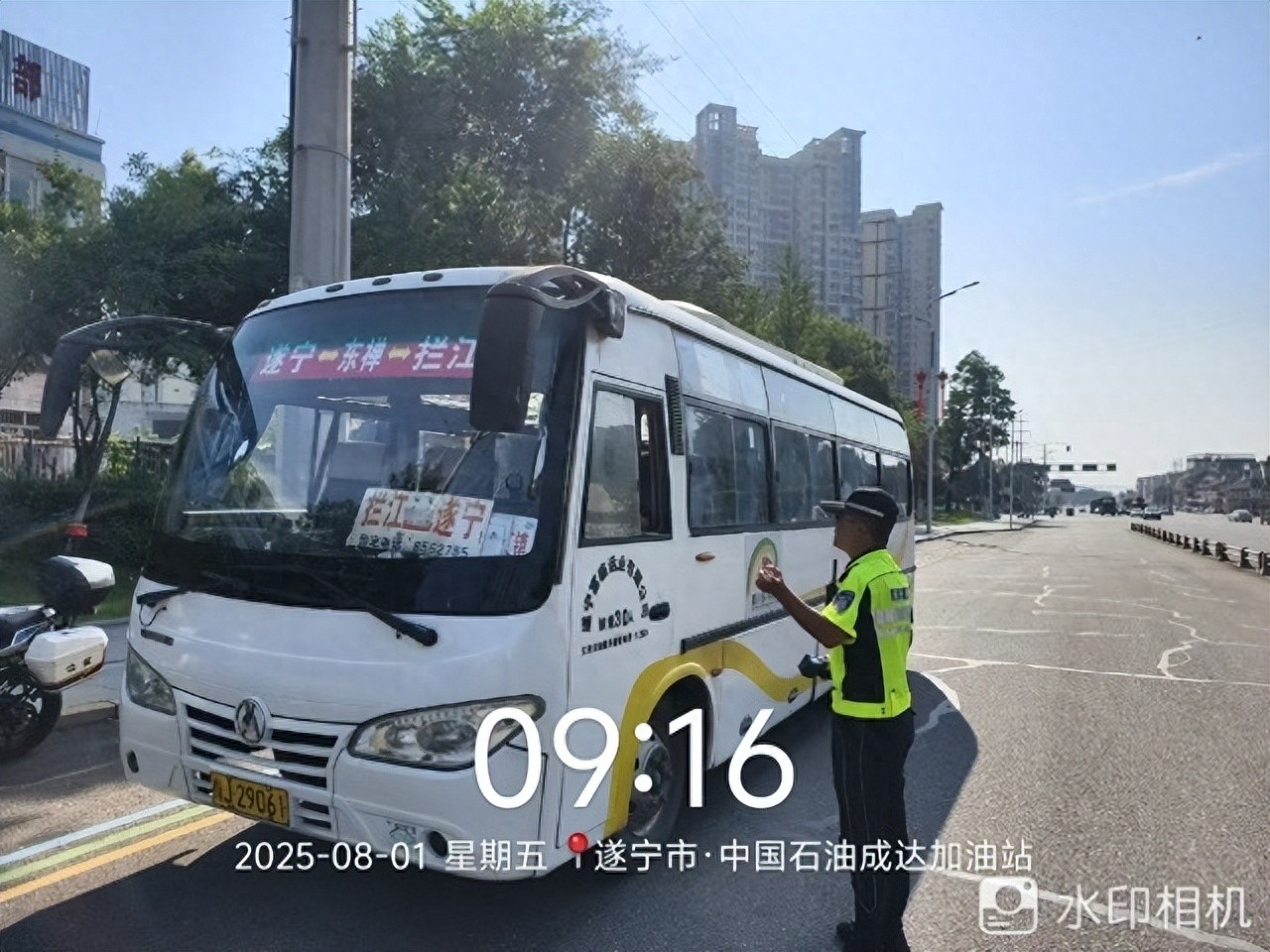 遂宁交警：开展客运汽车交通安全隐患排查