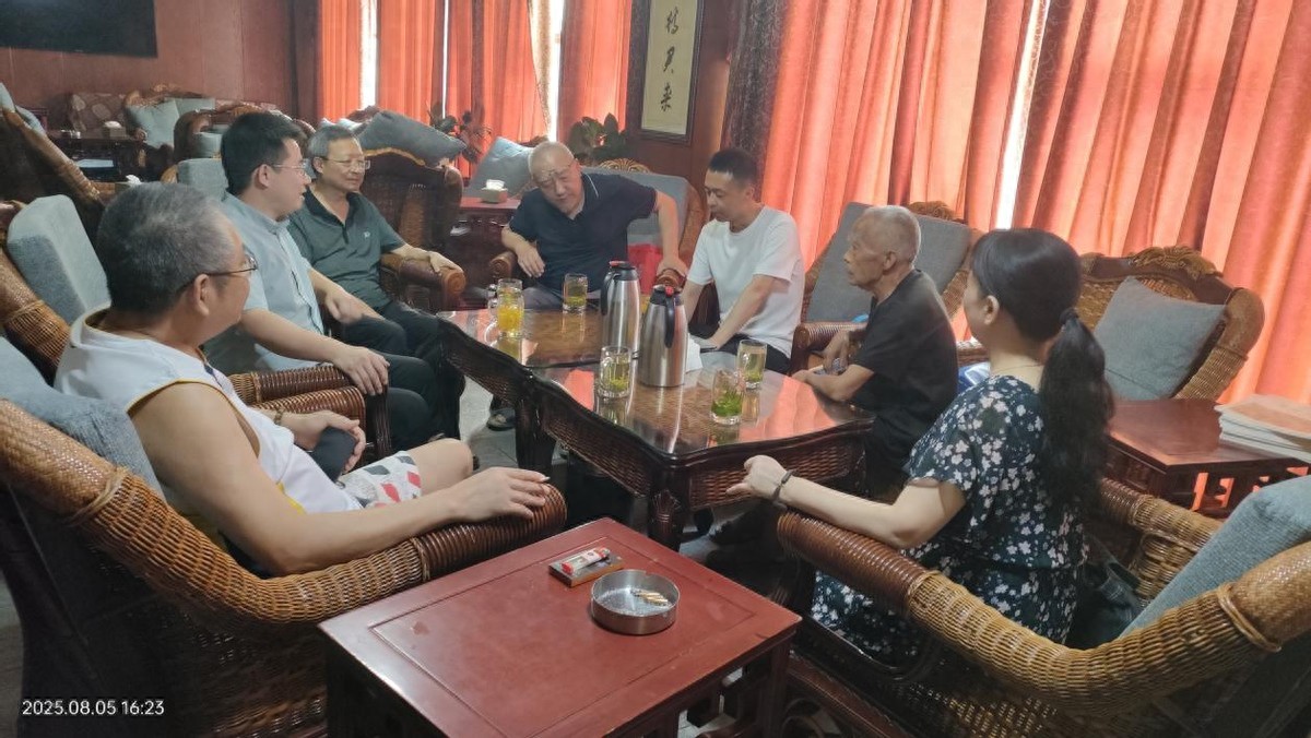 遂宁文史研究座谈会在蓬溪顺利召开