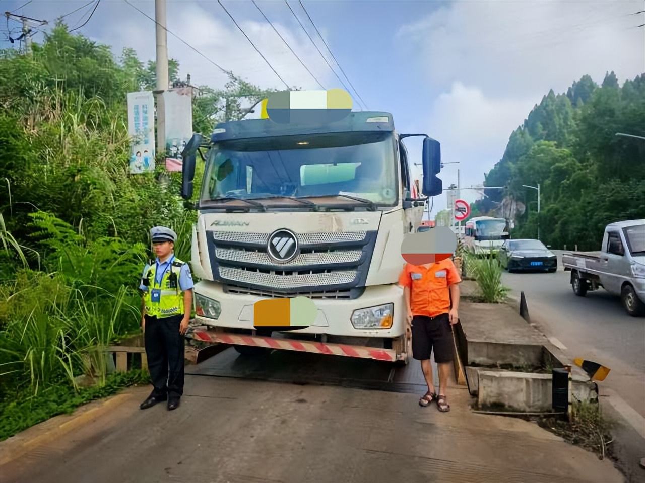 遂宁交警：开展治超执法检查 严厉打击超限超载货车