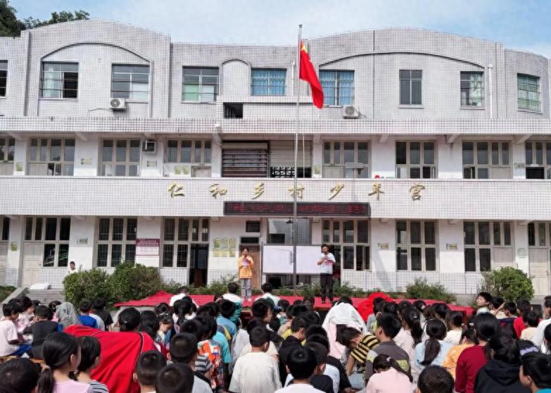 书香满校园 演说展风采——江安县仁和镇中心学校举办“小橙花”读书心得演说比赛