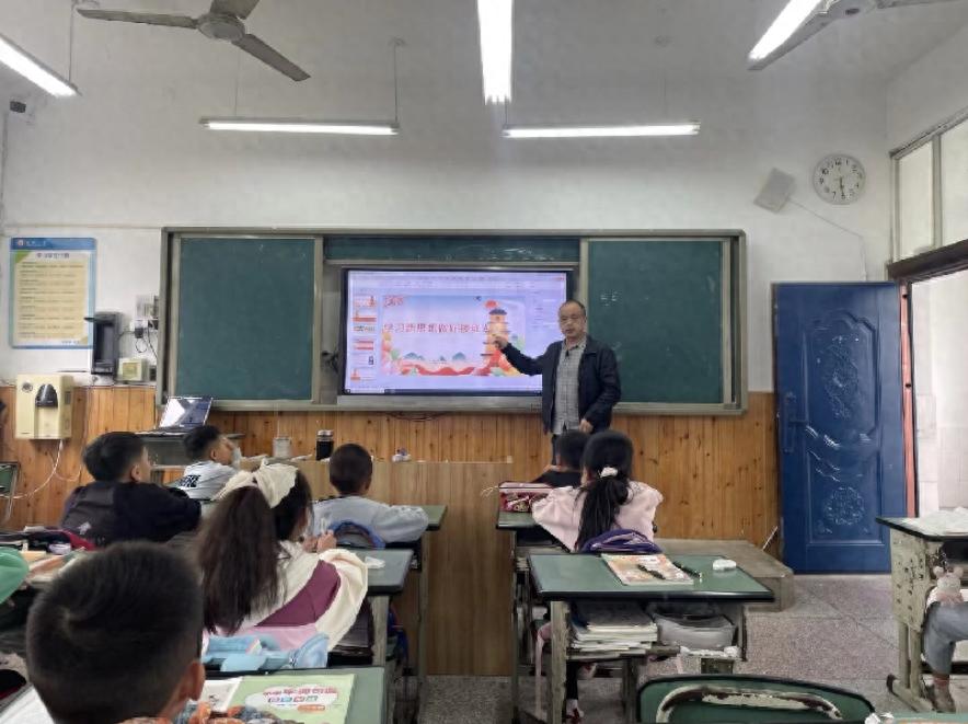 安居区东禅小学开展2025年学习新思想做好接班人爱国教育学习活动
