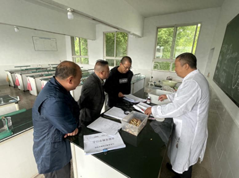 江安县淯江中学迎接城南督导组2025年秋期第一次常规督查