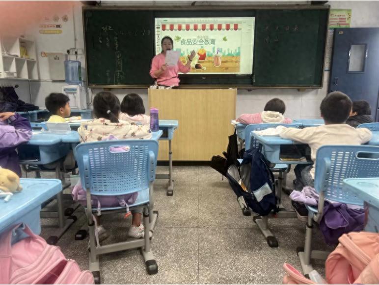 守护舌尖安全 共筑健康校园——江安县留耕镇中心小学校开展食品安全主题教育