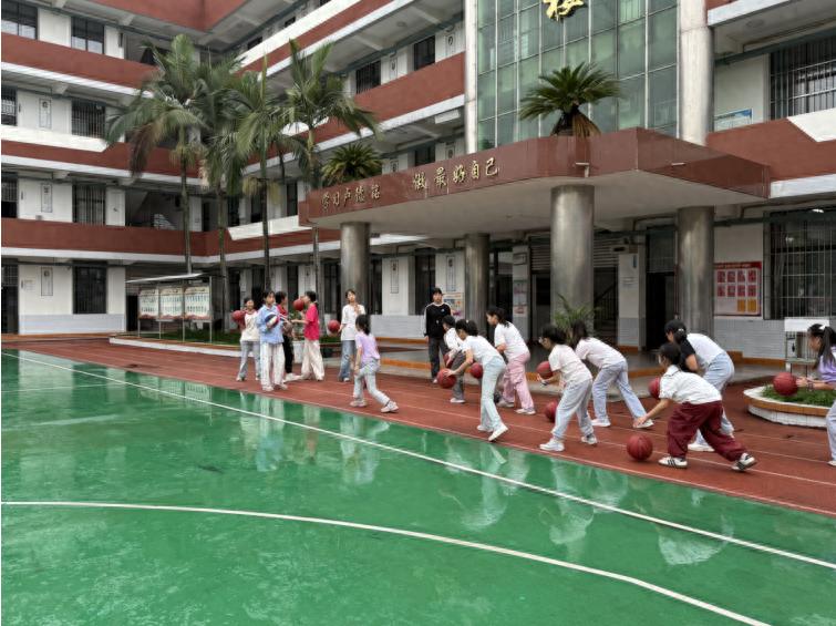 快乐少年宫 启航成长路——宜宾市一曼小学校乡村少年宫开课啦