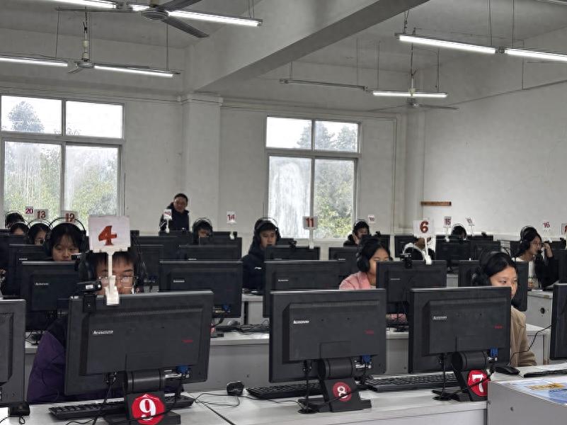 宜宾市叙州区高场职校顺利举行2025年下半年普通话水平等级测试