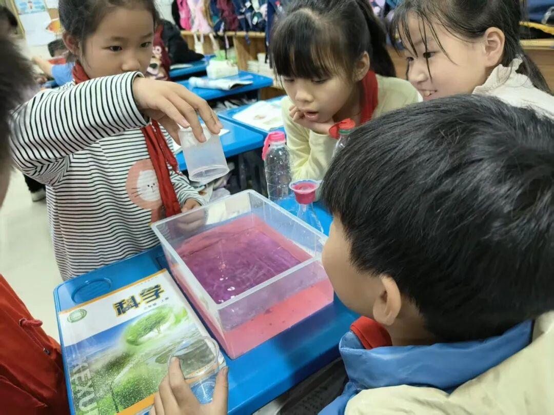 安居三小：小实验撬动大课堂