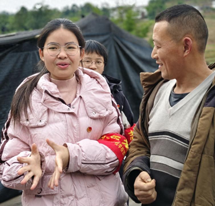 宜宾市叙州区双龙学校领航校区开展“探秘菌菇世界”研学实践活动