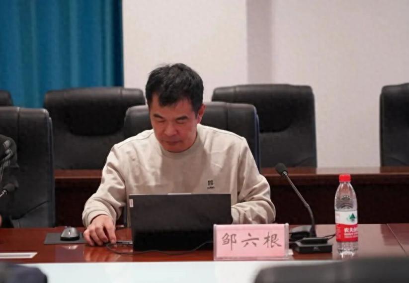 专家引领 赋能成长——宜宾市南溪职校聚焦干部管理与教师育人