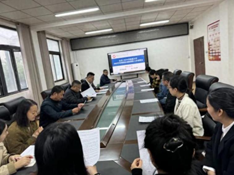 筑牢校园安全防火墙 防患于未“燃”——宜宾三江新区顺南学校开展2025年秋期消防演练