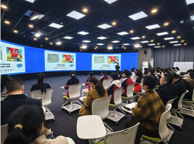 鉴史明今 培根铸魂——宜宾市南溪四中师生走进宜宾职院“同上一堂思政课”