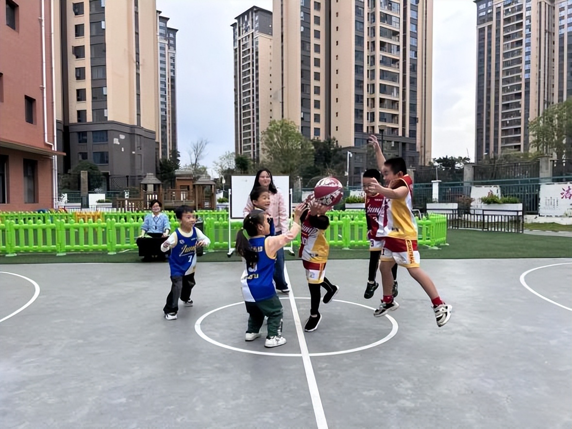 “动感篮球 快乐成长”——遂宁安居五幼篮球友谊赛圆满举行