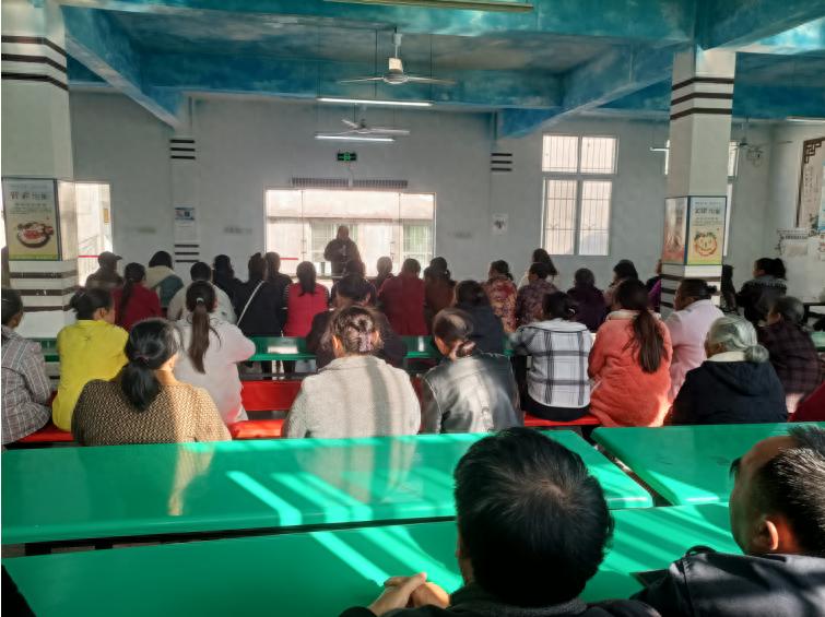 宜宾市叙州区双龙学校水潭小学校区召开2025年秋期家长会