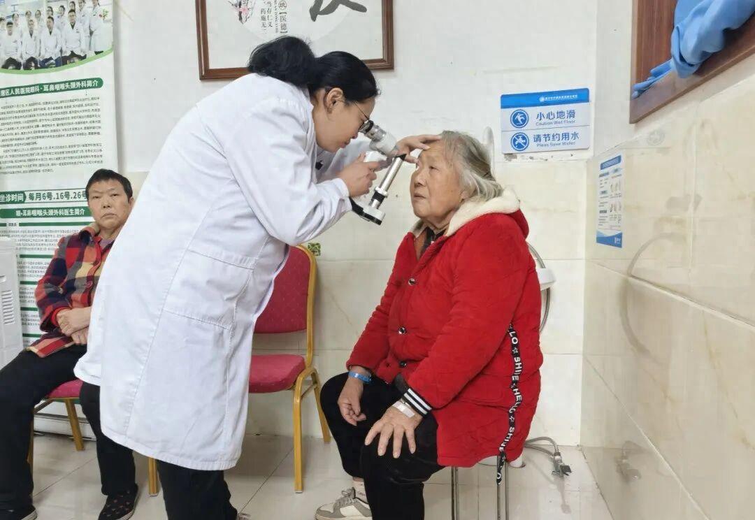 从“往上跑”到“就近看”，安居区这样把名医送到家门口！