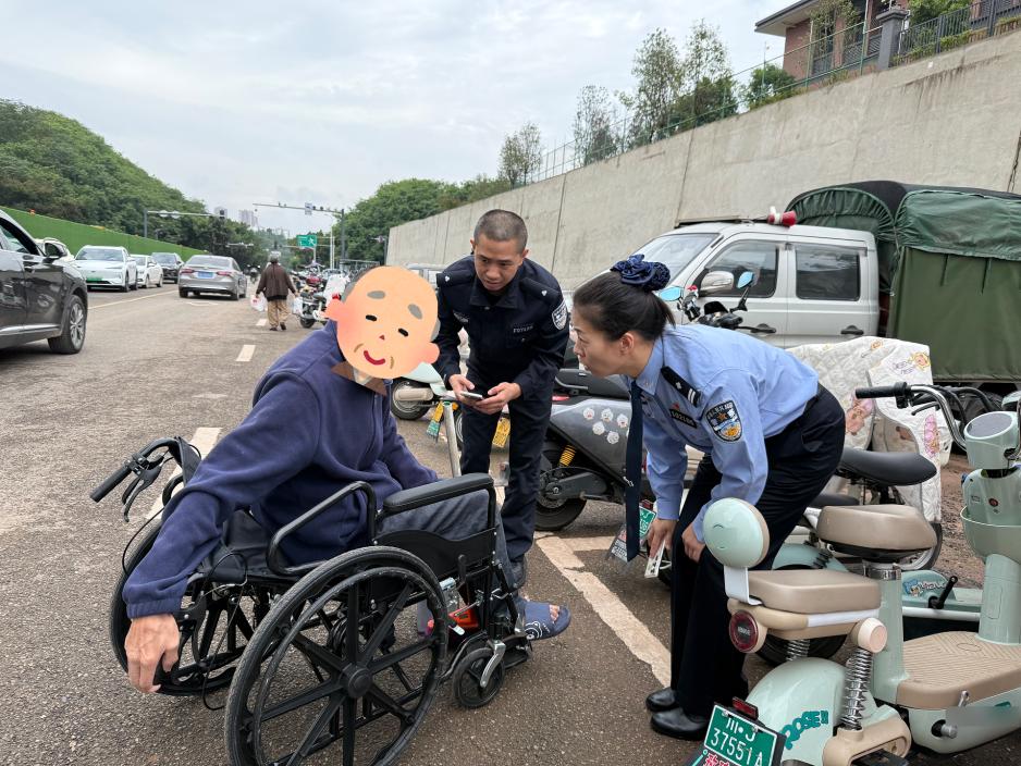 遂宁马路中间躺着一个人，蜀黍出手了！