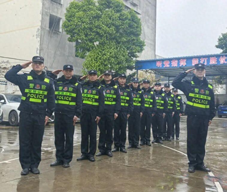琼江“枫”景线|安居区三家派出所“稻香警务”护航最美“丰”景
