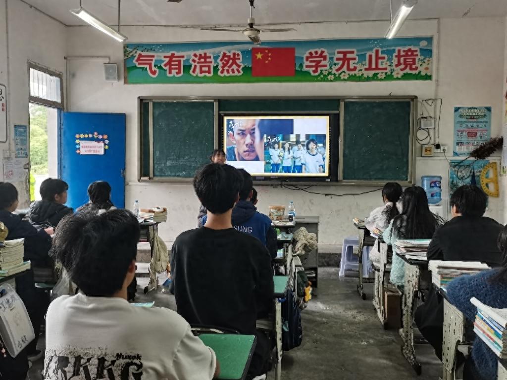 东禅小学陈方英老师赴石洞九义校、双祠堂小学开展心理援助活动