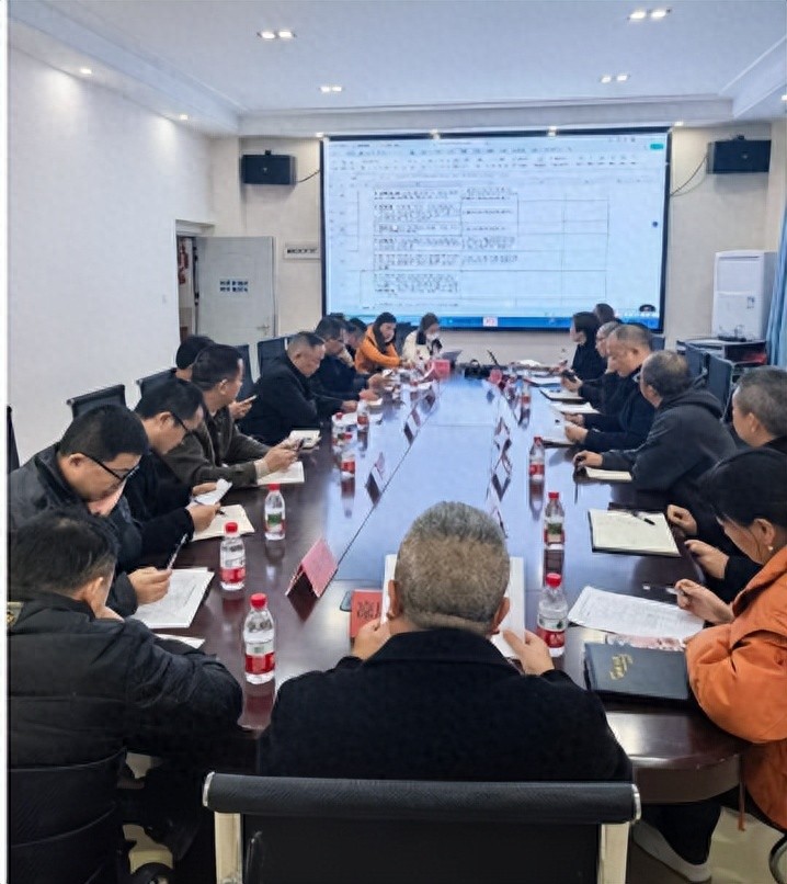 锚定目标 共推教学提质增效——安居三小共同体召开质量提升会议