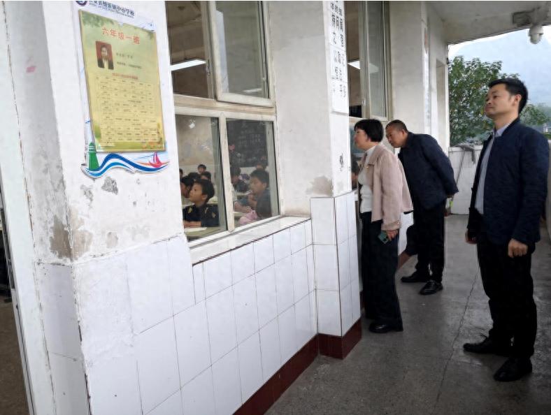 江安县怡乐镇中心学校：督导赋能 专项督导促提升