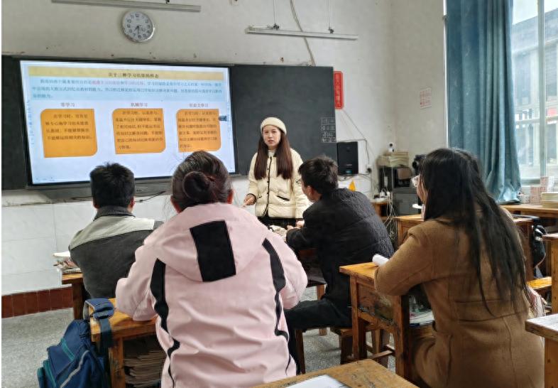 江安县仁和镇中心学校组织开展数学教研活动