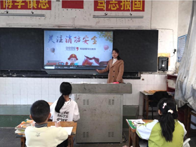 筑牢安全防线 共绘平安校园——江安县怡乐镇中心学校开展消防安全主题系列活动