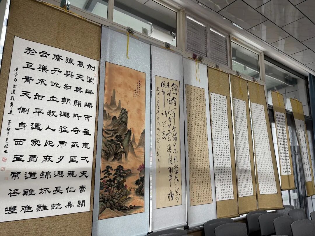 蜀道文化绽新彩 翰墨光影映宝轮 |2025年蜀道文化剪纸摄影书画展在利州区宝轮镇成功举办