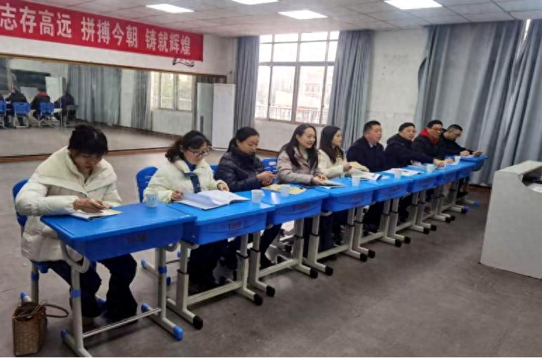 宜宾市南溪四中：集体智慧育英才 思政微课展风采