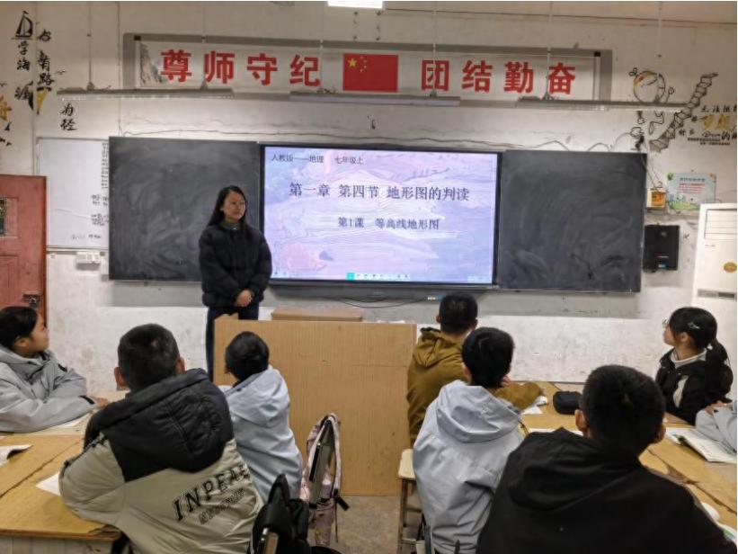 江安县淯江初级中学校地理课题小组开展探究实践活动