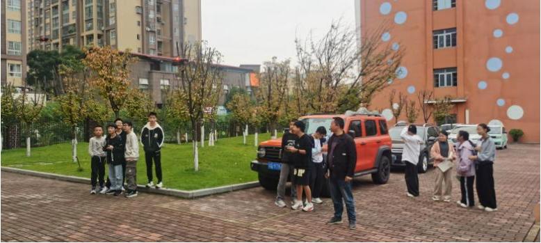 宜宾市南溪四中课后时光：镜头里的发现之旅