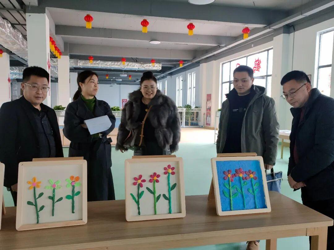 党建领航 慈善共建：“红书院 善邻家”项目组走进安居乐龄康养中心