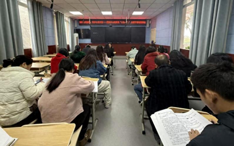 筑牢心灵防线 守护心灵平安——宜宾市南溪区黄沙镇中心小学校举办“三失一偏”关爱专题讲座