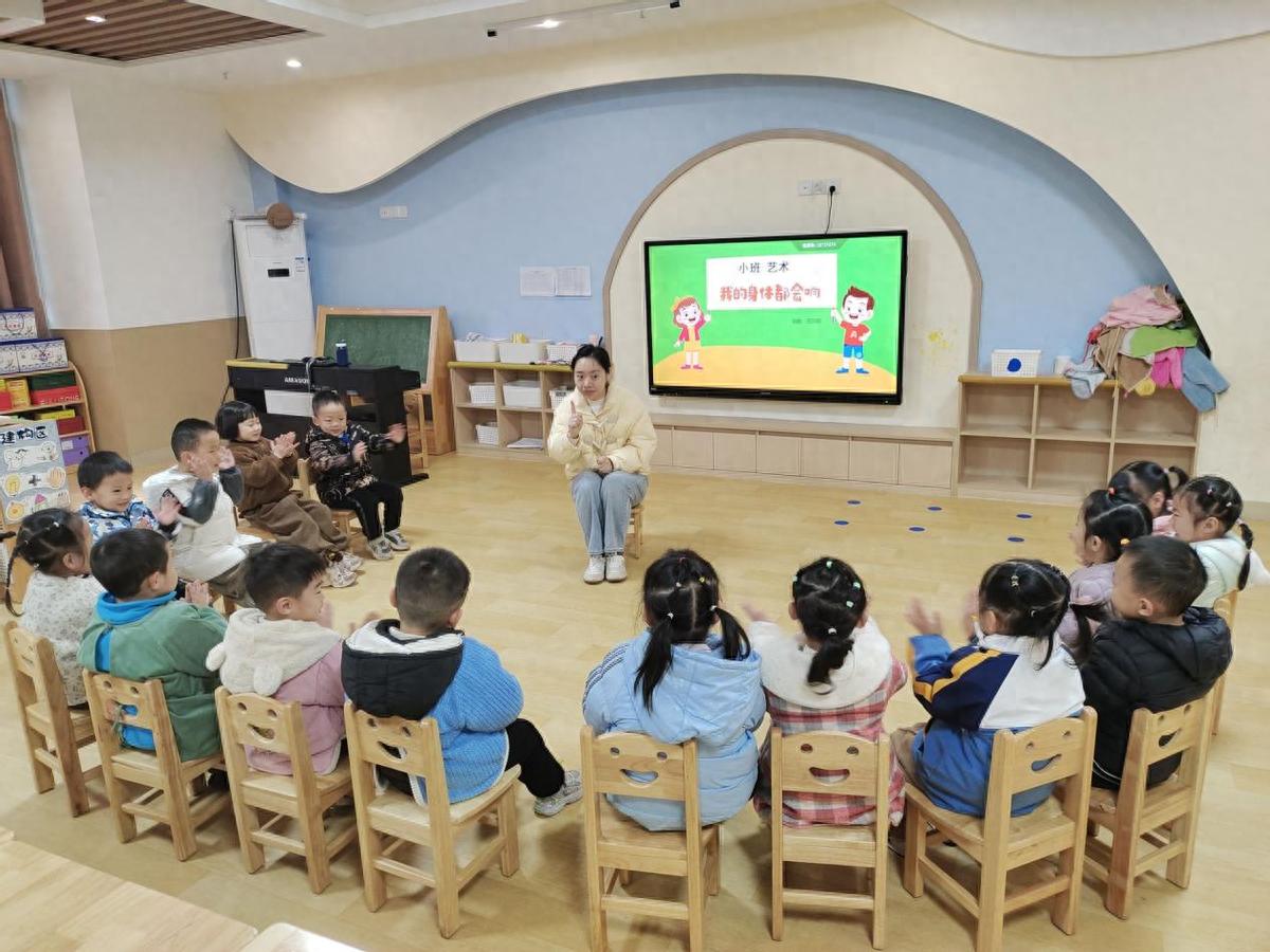 新秀展风采 课堂显匠心——遂宁安居八幼开展新教师公开课展示活动