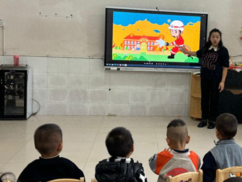 全民消防 生命至上——安居区白马幼儿园开展消防安全教育活动
