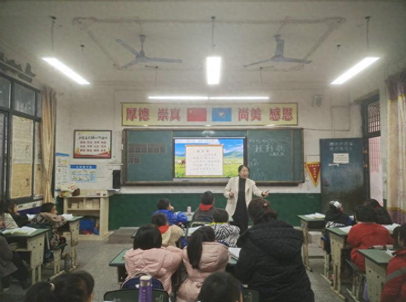 携手研教 笃行致远——顺南街小学与大安小学开展送教下乡研讨活动