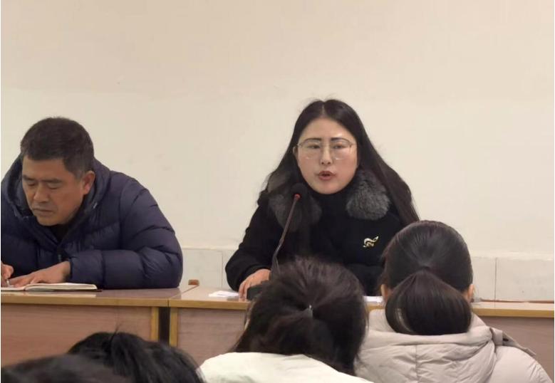 锚定期末抓管理 履职尽责守初心——宜宾市南溪四中召开2025年秋期班主任工作会