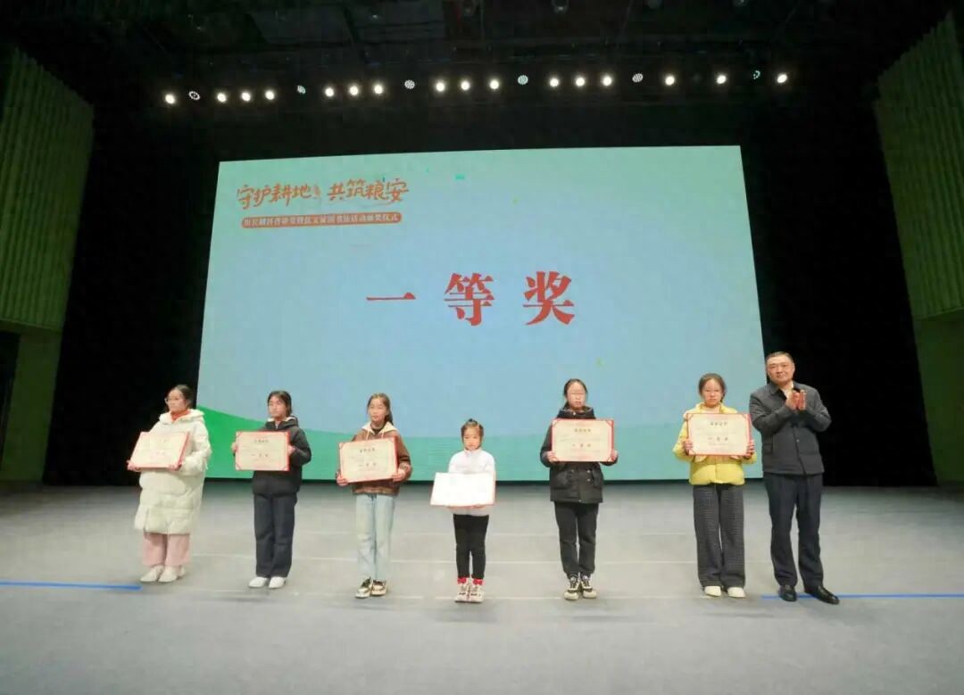 喜报：遂宁一中学子挥毫夺桂冠，墨香绽新蕾