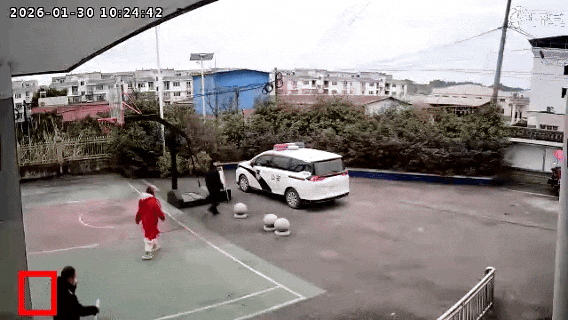 遂宁公安:七千元现金当废品卖了！民警1小时紧急寻回