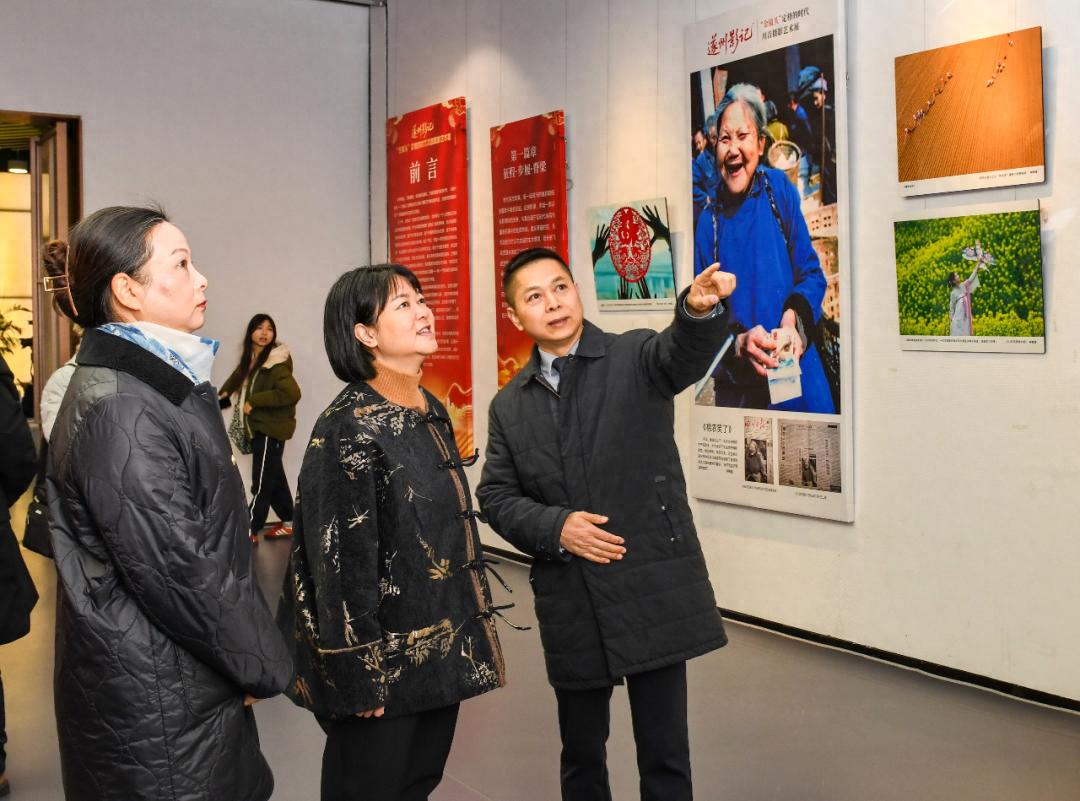 《遂州影记》——“金镜头”定格的时代川音摄影艺术展开幕