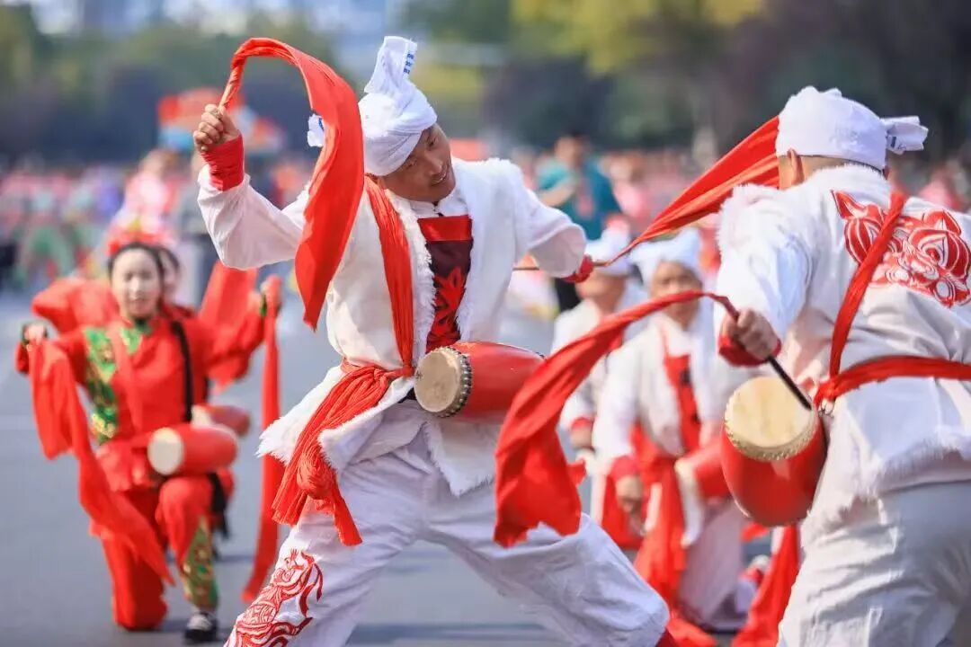 春节大游演精彩上演，遂宁公安多部门联动护航“暖心年”