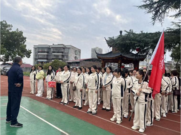 魅力巾帼 芳华绽放——宜宾市一曼小学校工会开展庆祝“三八”国际妇女节活动