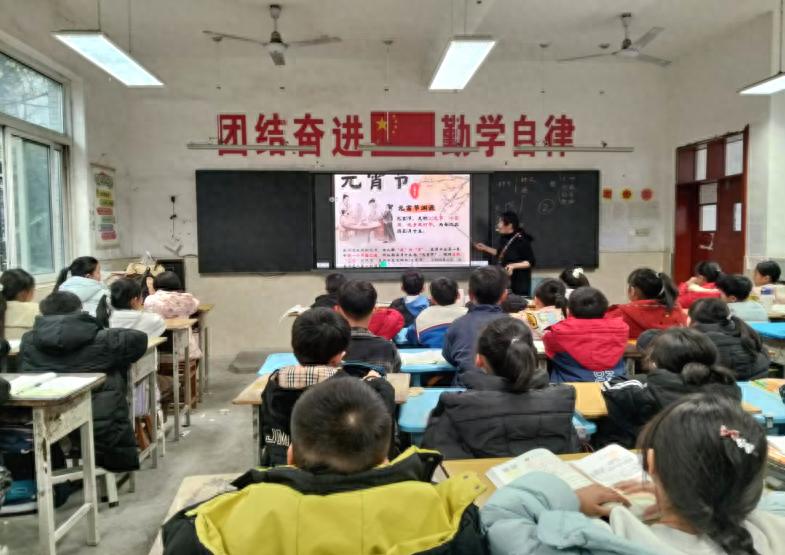 巧手包汤圆 浓情满校园——江安县白沙小学校开展“包汤圆庆元宵”劳动实践活动